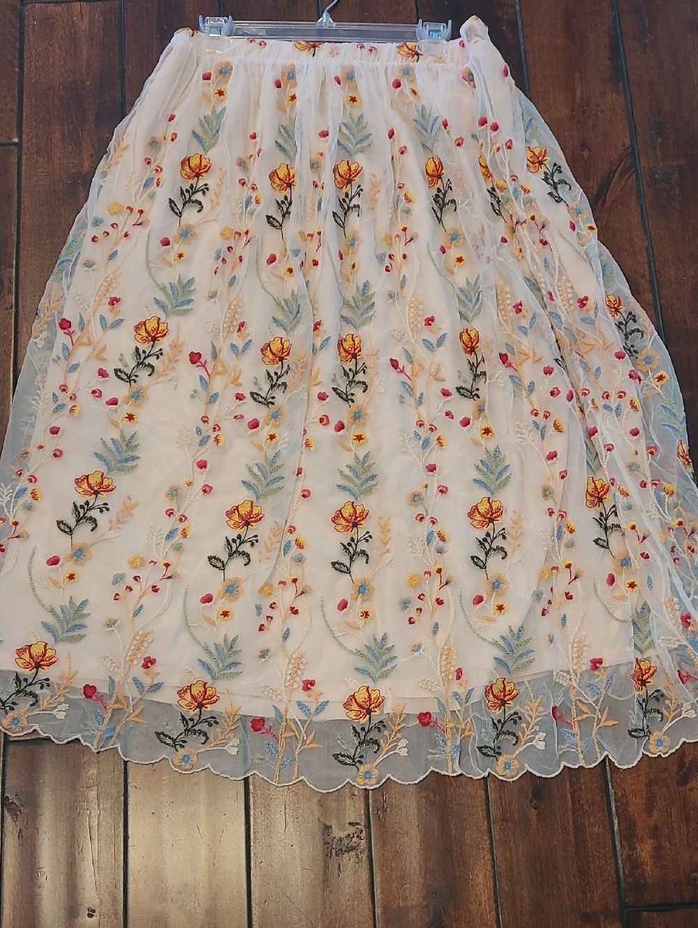 Coldwatwer Creek Embroidered Floral Midi Skirt in Blush Size M - Picture 3 of 7